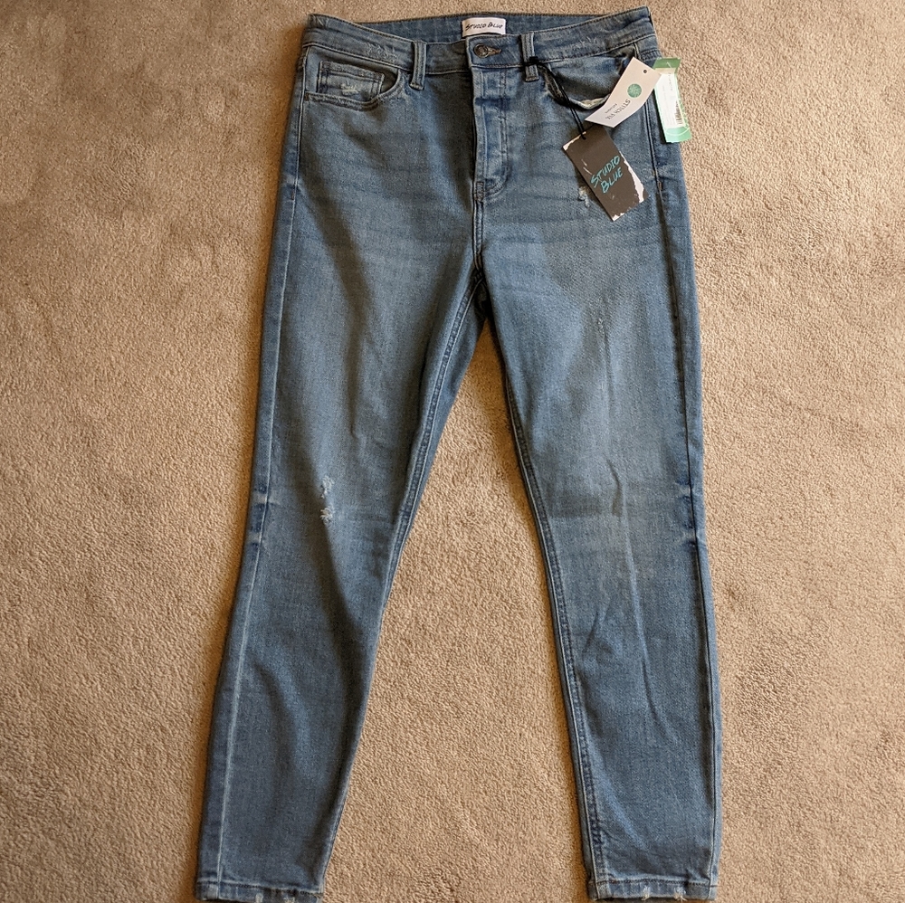 NWT Studio Blue High Rise Skinny Jeans
